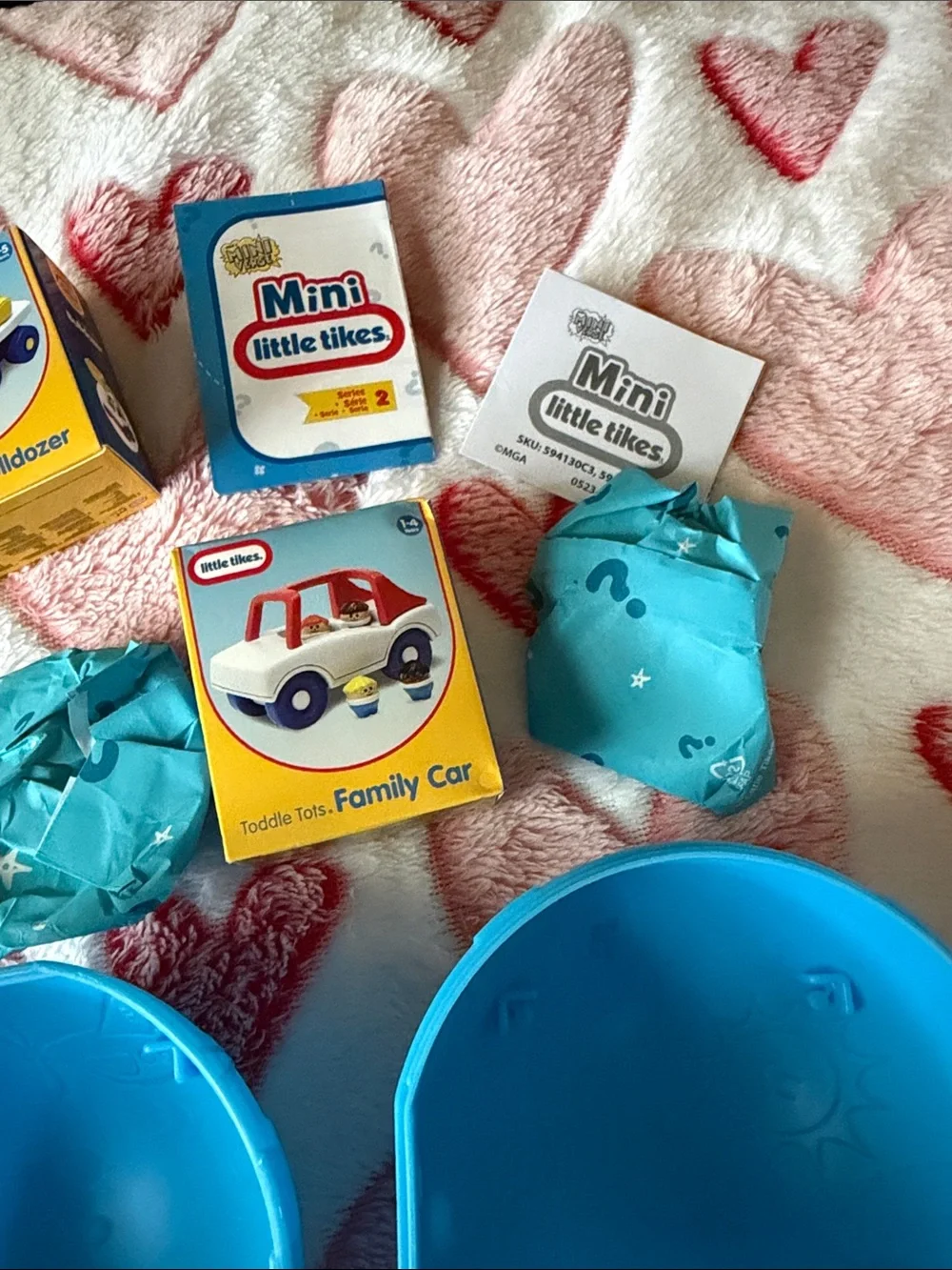 MGA Mini Surprise Family Car & Bulldozer - Blue Capsule Set mini little tikes